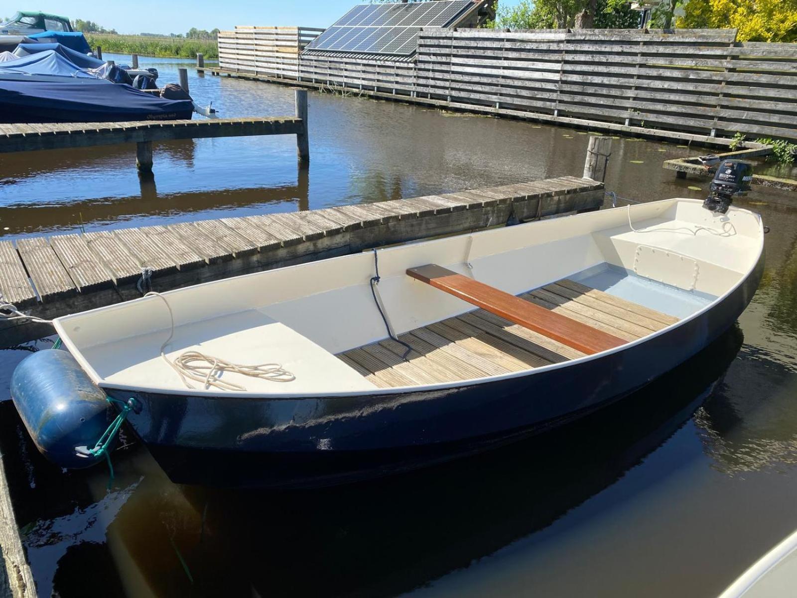 Huis Bij Het Water Met Sloepje Jutrijp Eksteriør billede